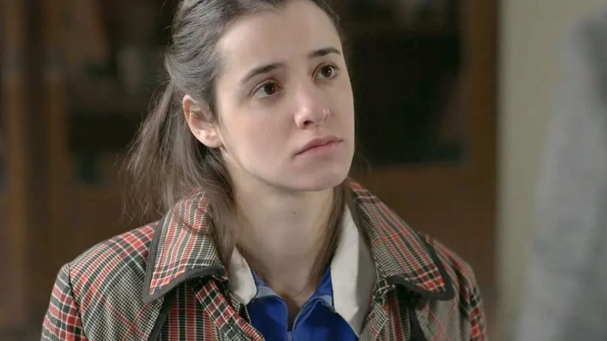 Ηλέκτρα: Η Δανάη παρατάει στα κρύα του λουτρού τον Μπόγρη