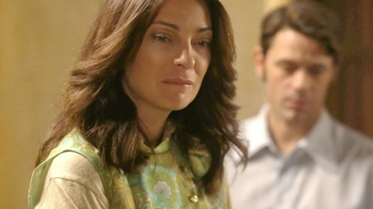 Ηλέκτρα: Το σκοτεινό μυστικό της βγαίνει στην επιφάνεια και τη διαλύει