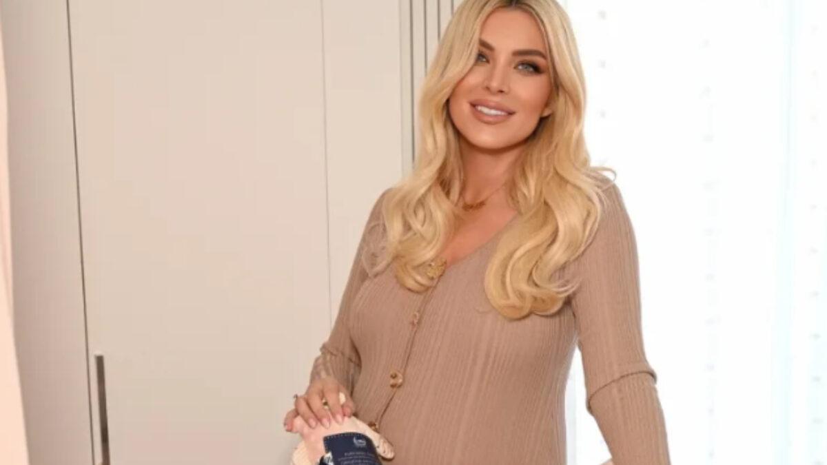 Κατερίνα Καινούργιου: Η κορούλα της έγινε δύο εβδομάδων και το γιόρτασε με μία τρυφερή ανάρτηση