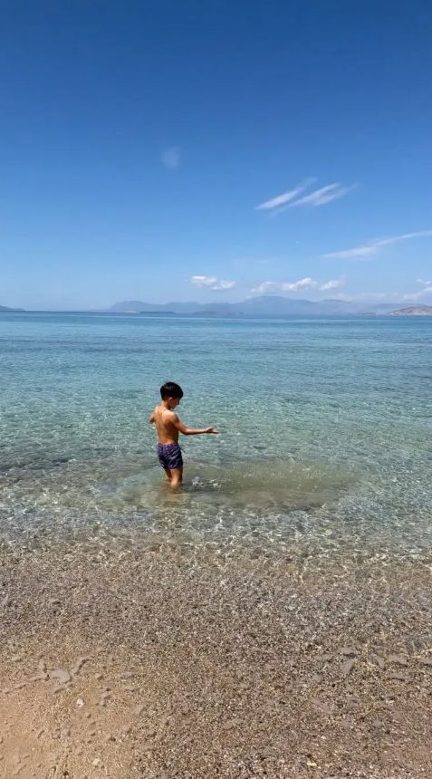 Κατερίνα Παπουτσάκη: Η Πασχαλινή της απόδραση με τους γιους της μύρισε Καλοκαίρι και τη ζηλέψαμε