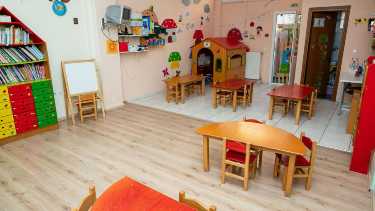 Κλείνουν οι δημοτικοί παιδικοί σταθμοί; Τι αλλάζει με το πρόγραμμα ΕΣΠΑ