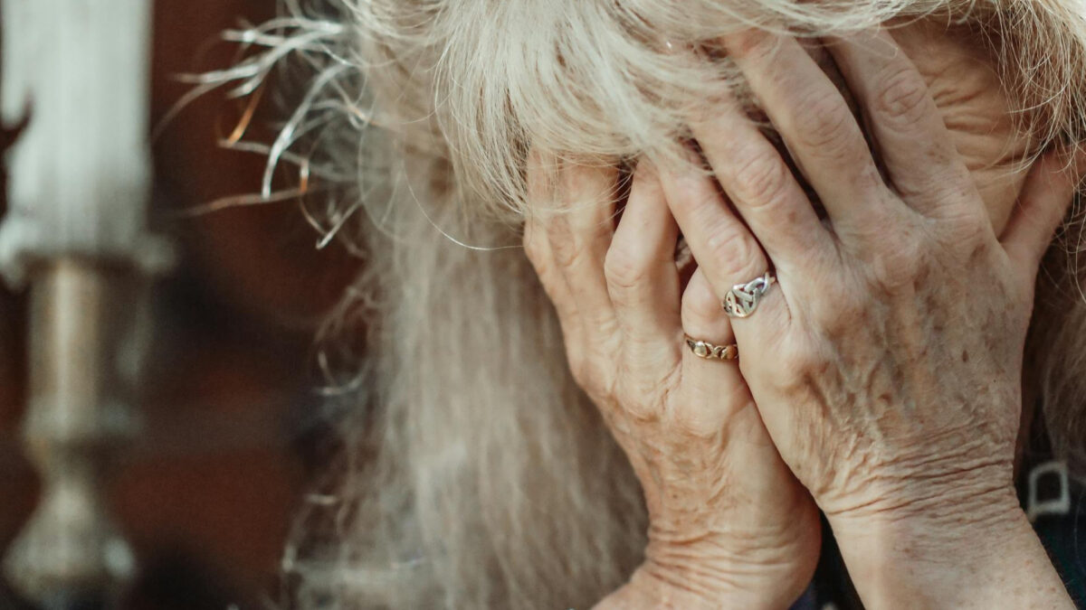 Η κόρη μου είναι παντρεμένη με δύο παιδιά και έχει μόνιμα το σπίτι της αχούρι- Ντρέπομαι γι’ αυτήν