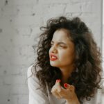 Η κουνιάδα μου με ζηλεύει και με αντιγράφει σε όλα- Κουράστηκα να είναι σα διδυμάκι μου