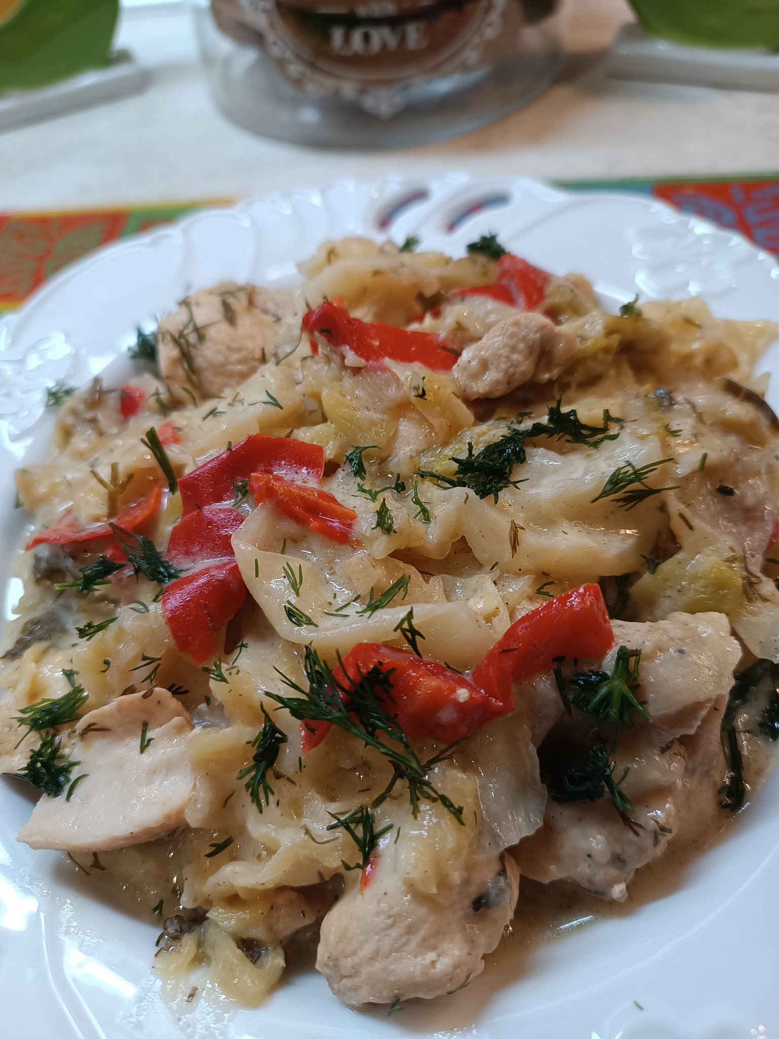 Μαμαδίστικο κοτόπουλο με πράσο και λάχανο για το Κυριακάτικο τραπέζι