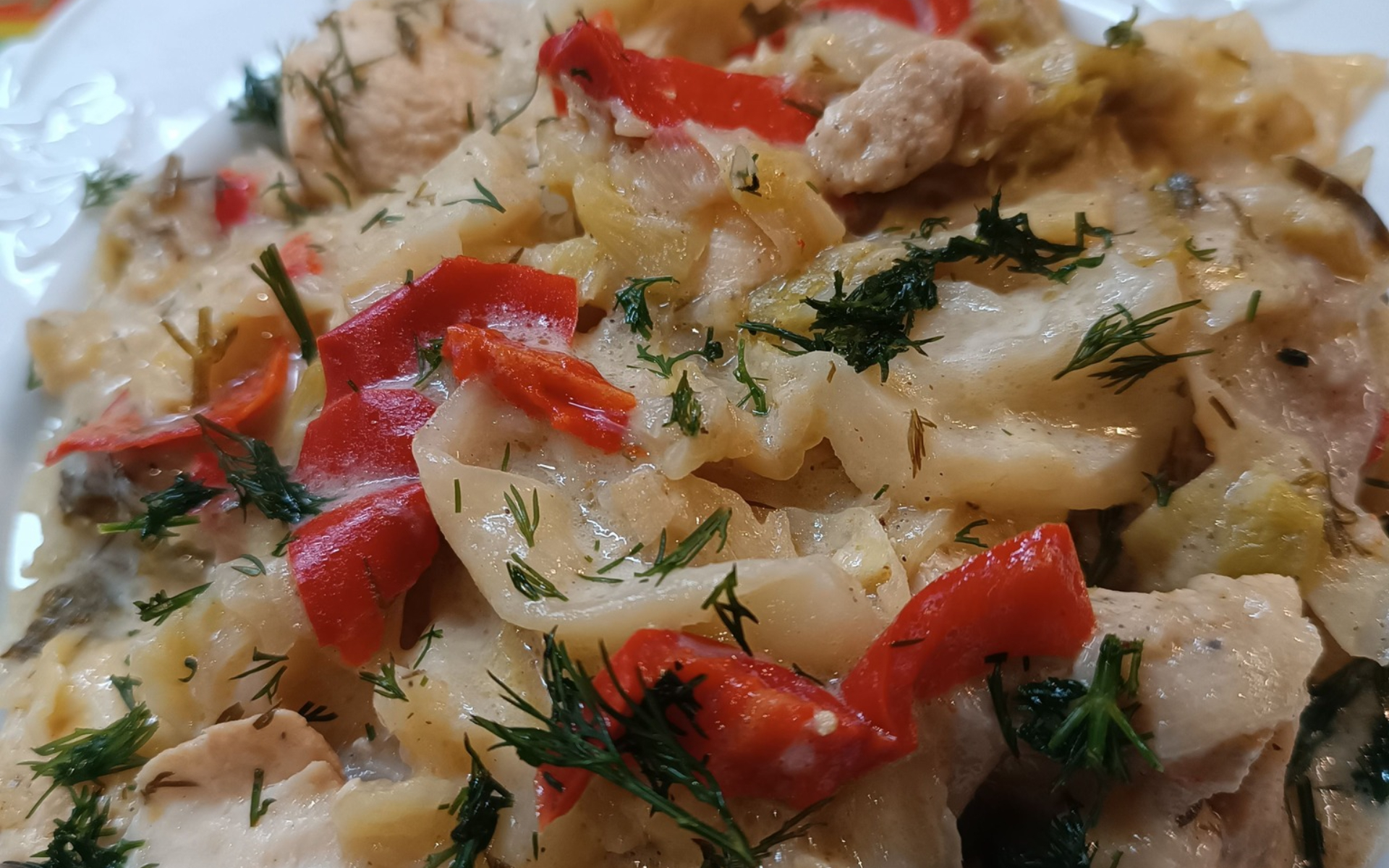 Μαμαδίστικο κοτόπουλο με πράσο και λάχανο για το Κυριακάτικο τραπέζι