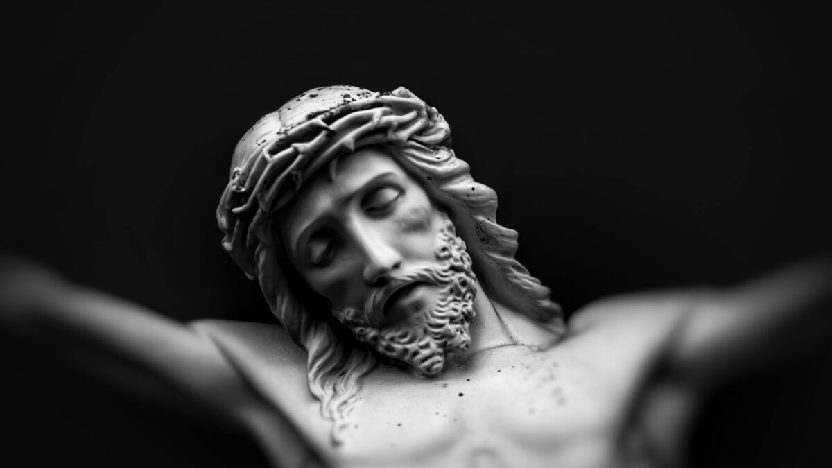 Μεγάλη Παρασκευή: Οι επιστήμονες απαντούν γιατί κάθε χρόνο ο καιρός είναι βροχερός και μουντός