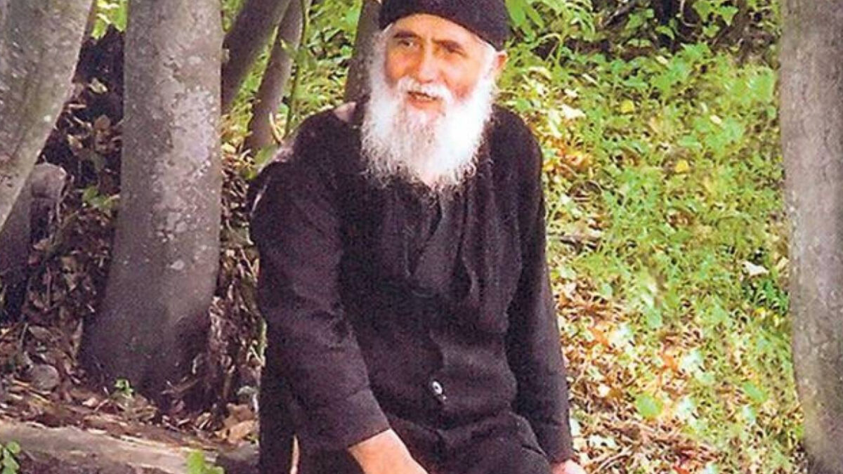 Μεγάλη Παρασκευή: Τα λόγια του Άγιου Γέροντα Παΐσιου για τη σημερινή μέρα- Ποτίζει η θεία Χάρις την ψυχή