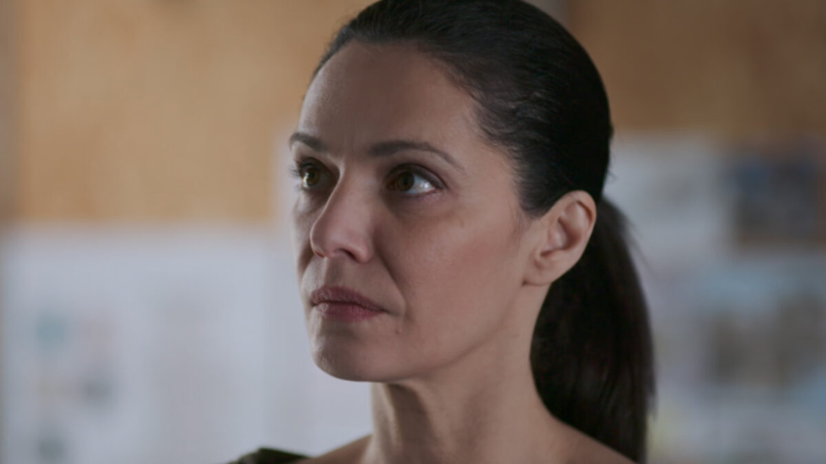 Μία νύχτα μόνο: Περιπλανιέται στους δρόμους σα χαμένη και παλεύει να σωθεί