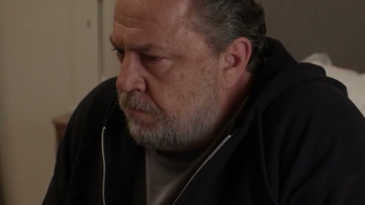 Να μ αγαπάς: Ο Θεόφιλος λίγο πριν το τέλος του δίνει εντολή δολοφονίας και βάφει τα χέρια του με αίμα