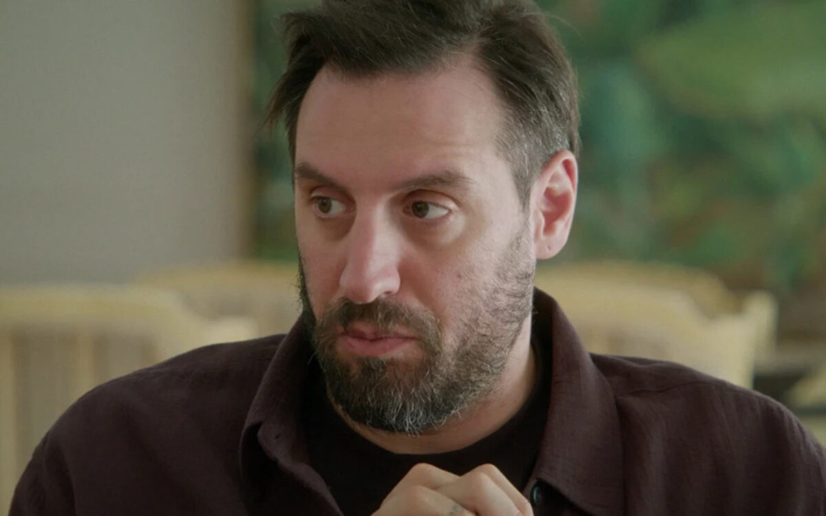 Να μ’ αγαπάς: Ο Μάκης γίνεται ζευγάρι με τη Θεανώ και χωρίζει τη Στυλιανή