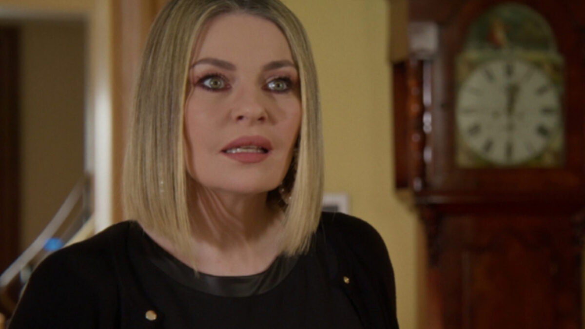 Να μ’ αγαπάς: Πεθαίνει στην αγκαλιά της Σοφίας και η πλεκτάνη ξεσκεπάζεται