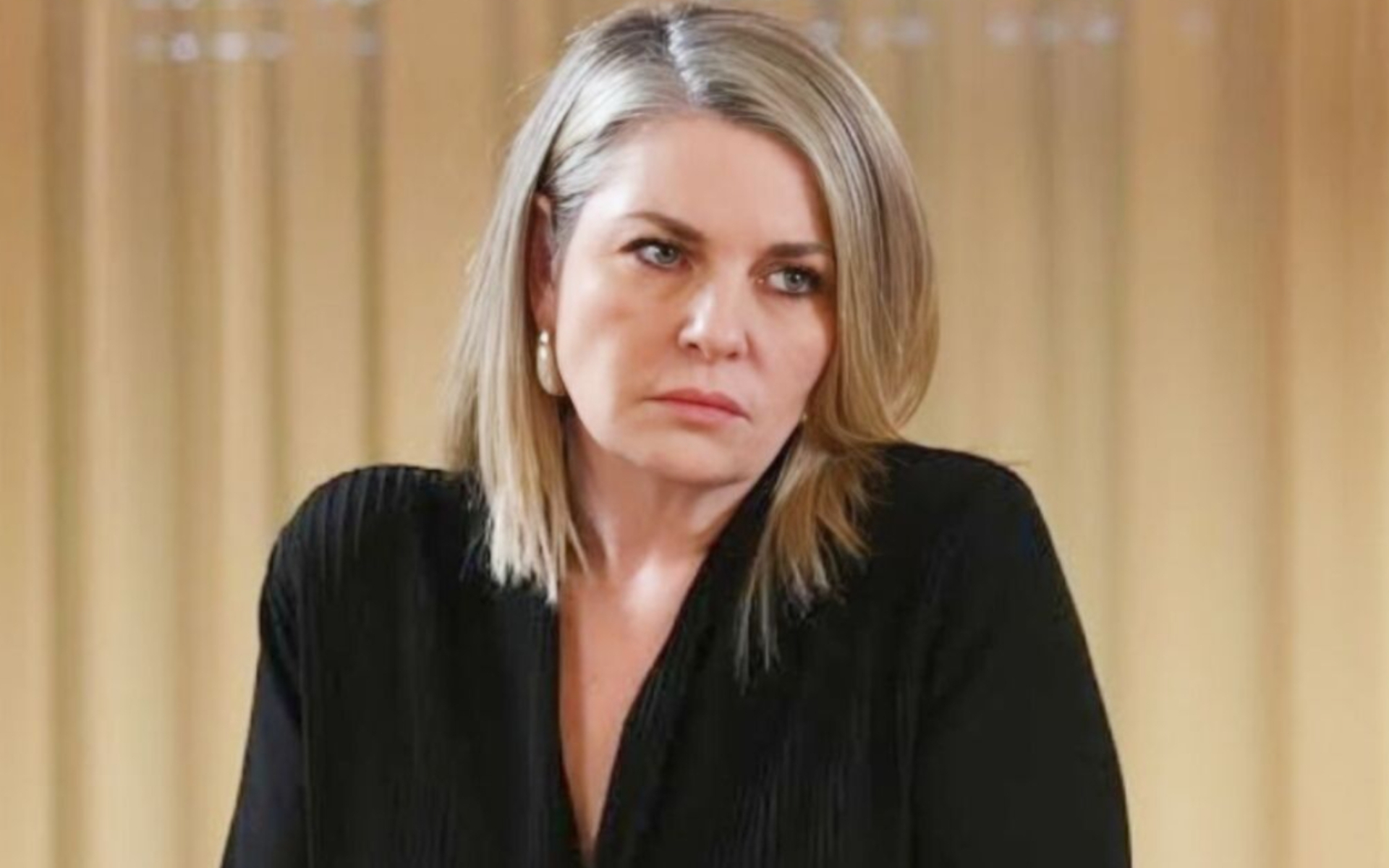 Να μ' αγαπάς: Η Σοφία πέφτει θύμα βιασμού