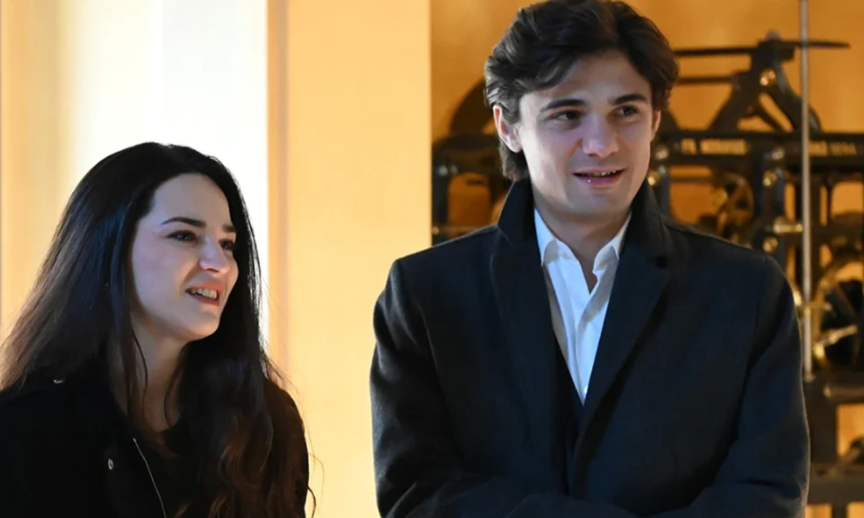 Να μ’ αγαπάς: Τον δολοφονούν στην αγκαλιά της και η Άννα ουρλιάζει