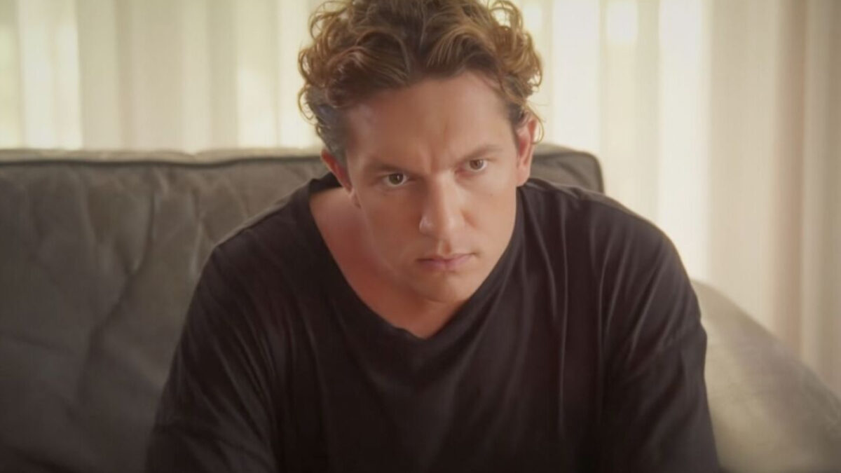 Να μ’αγαπάς: Ανατροπή- Ο Ορφέας δολοφόνος