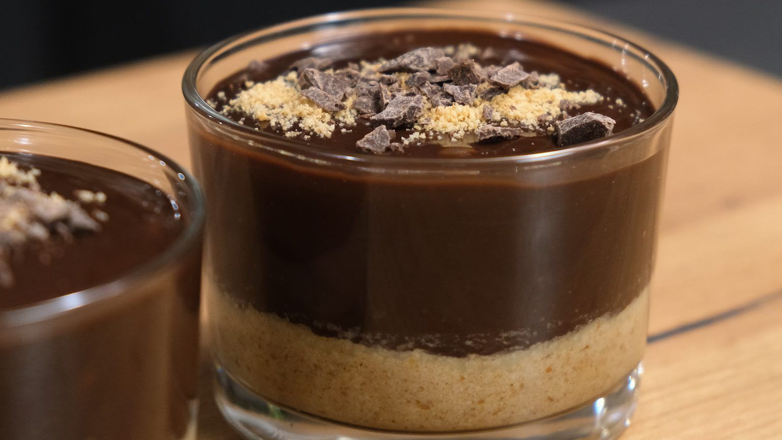 Νηστίσιμα γλυκά για τη Μεγάλη Εβδομάδα- 25 συνταγές από χαλβά, γαλακτομπούρεκο και κέικ μέχρι μπισκοτόγλυκα