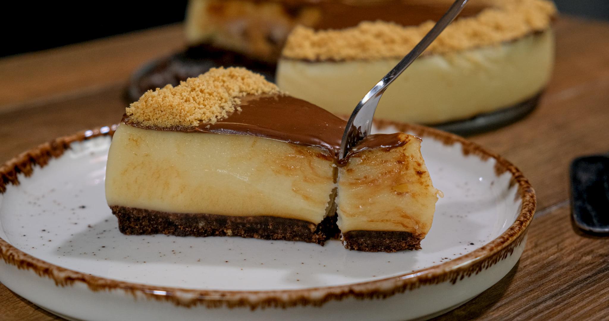 Νηστίσιμα γλυκά για τη Μεγάλη Εβδομάδα- 25 συνταγές από χαλβά, γαλακτομπούρεκο και κέικ μέχρι μπισκοτόγλυκα