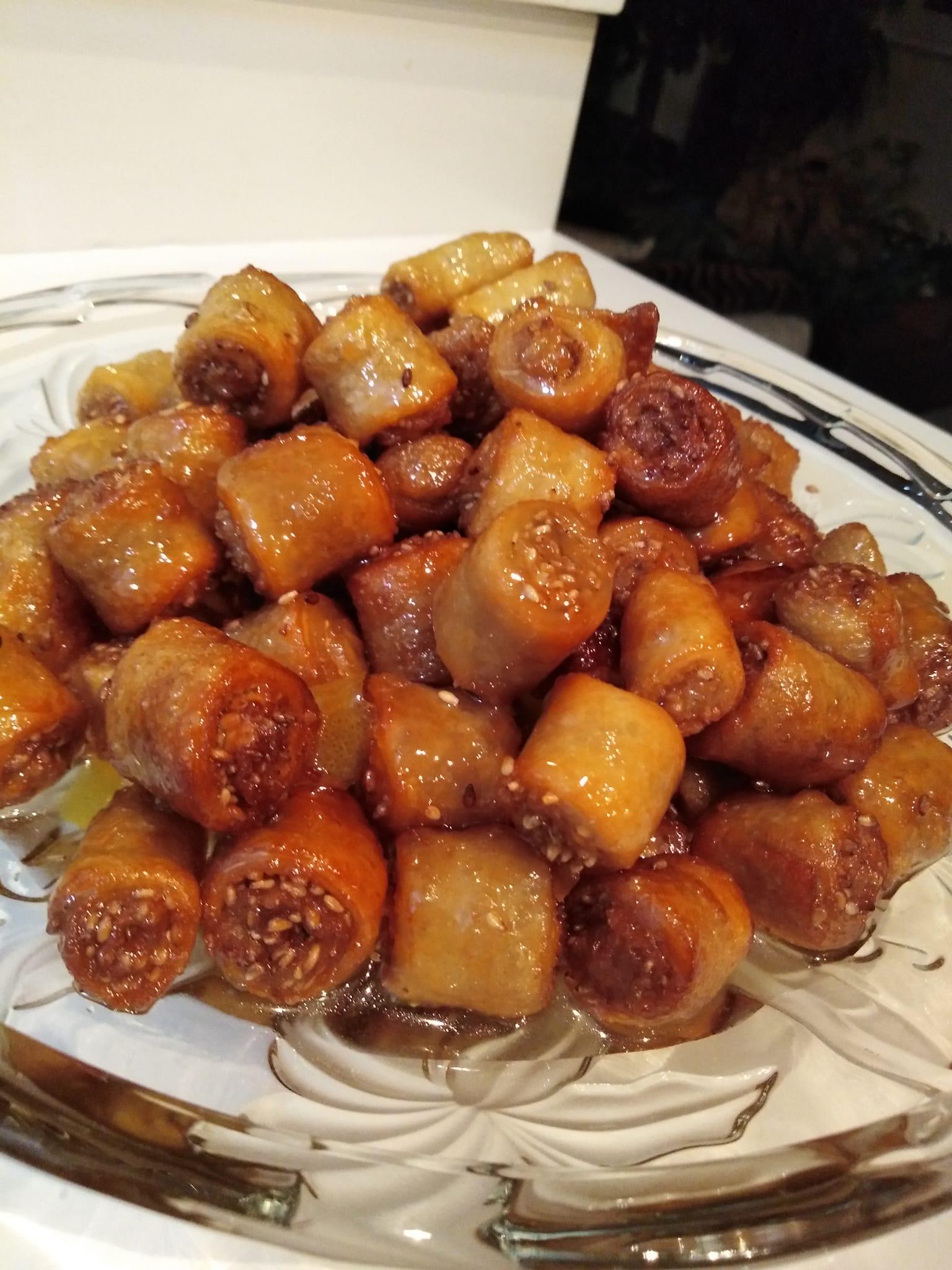 Νηστίσιμα γλυκά για τη Μεγάλη Εβδομάδα- 25 συνταγές από χαλβά, γαλακτομπούρεκο και κέικ μέχρι μπισκοτόγλυκα