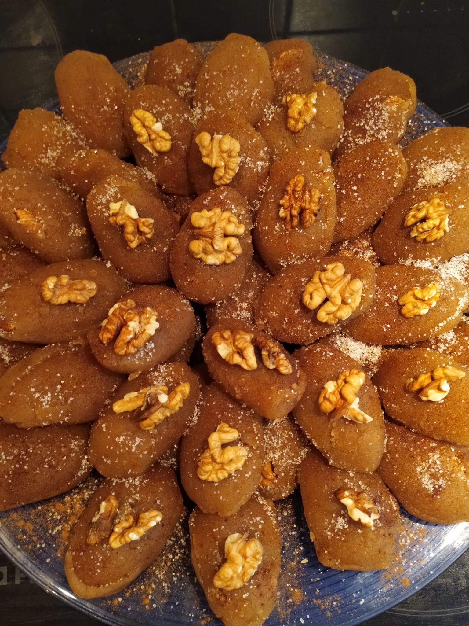 Νηστίσιμα γλυκά για τη Μεγάλη Εβδομάδα- 25 συνταγές από χαλβά, γαλακτομπούρεκο και κέικ μέχρι μπισκοτόγλυκα