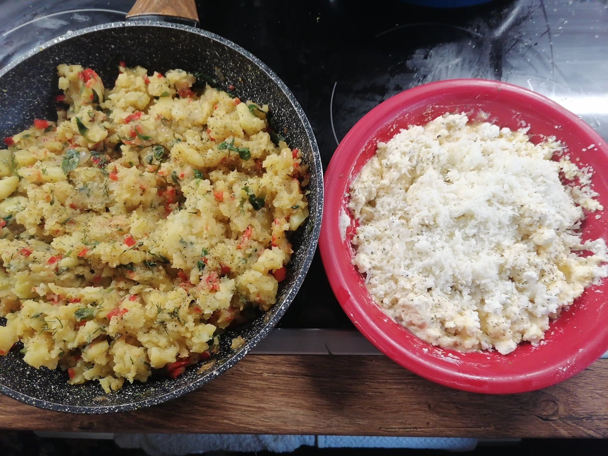 Νηστίσιμα πιροσκί με πατάτα σκέτος αφρός