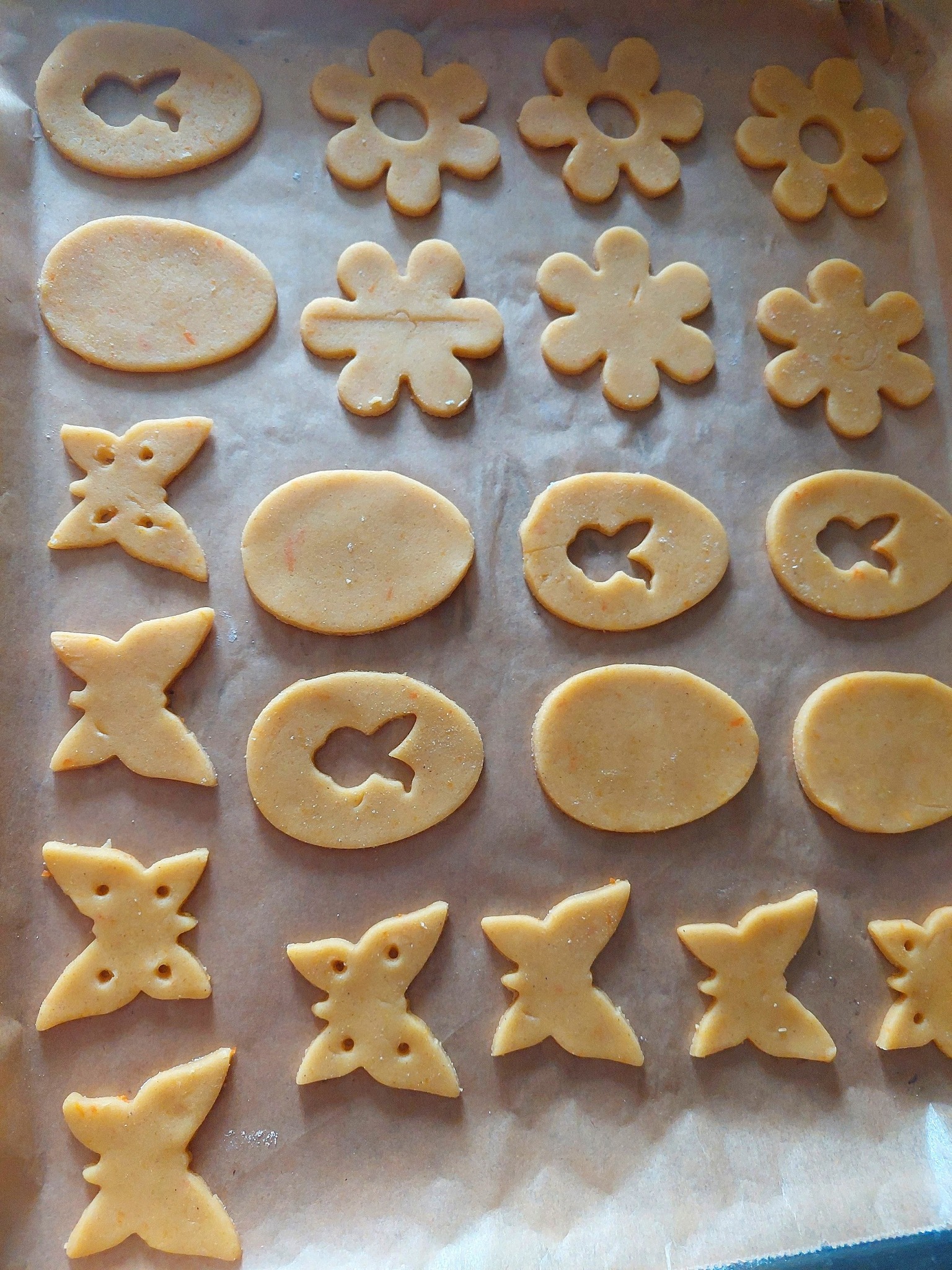 Πασχαλινά κουλουράκια με μαρμελάδα