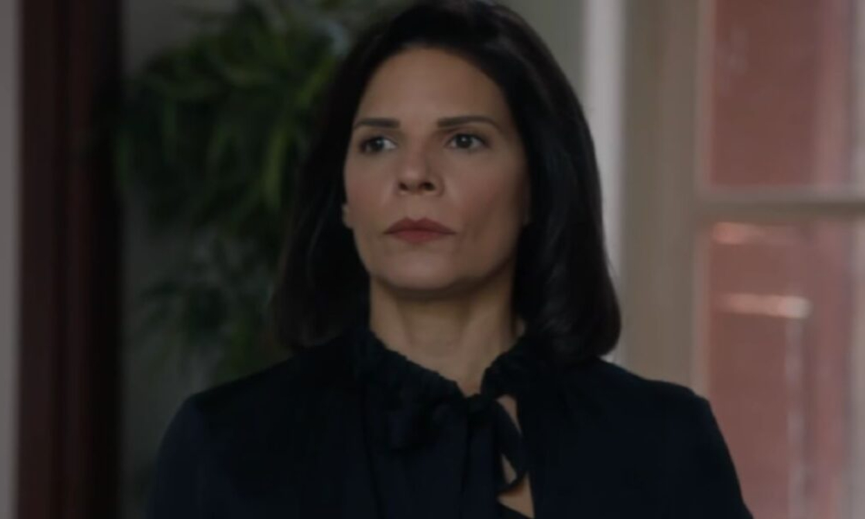 Πόρτο Λεόνε: Η Αλεξάνδρα σε κατάσταση αμοκ επιτίθεται στον Λάζαρο και απάγει το μωρό