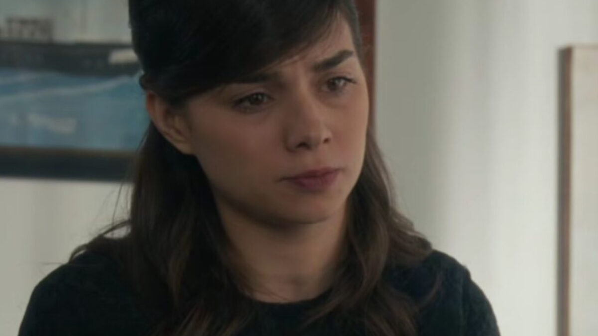 Πόρτο Λεόνε: Η Λένα είναι έτοιμη να τους βγάλει όλους από τη μέση για να πάρει πίσω το παιδί