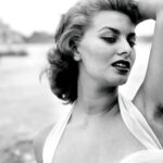 Πότε ξεκίνησαν να ξυρίζονται οι γυναίκες; Η διαφημιστική καμπάνια που άλλαξε ολοκληρωτικά τα πρότυπα ομορφιάς