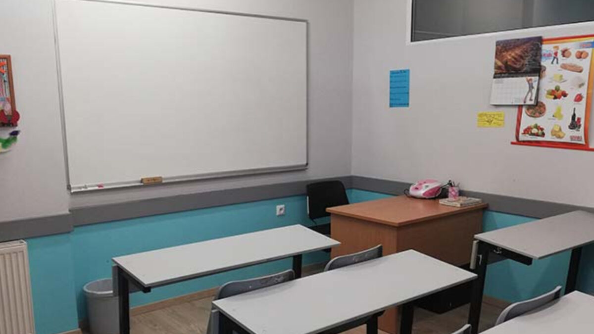 Πότε τελειώνουν τα μαθήματα στα φροντιστήρια για το Πάσχα 2026;