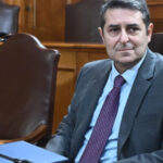 Σε κρίσιμη κατάσταση στη ΜΕΘ ο ο υφυπουργός παρά τω πρωθυπουργώ Γιώργος Μυλωνάκης!