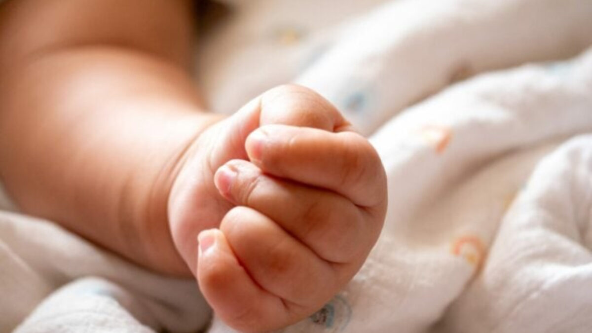 Σοκ στην Εύβοια με 1,5 χρονών βρέφος που φέρεται να ήπιε πετρέλαιο- Το ξέσπασμα του πατέρα του