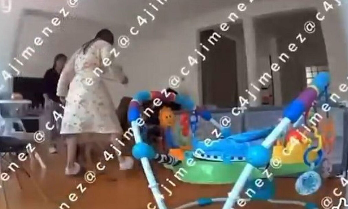 Σοκαριστικό βίντεο από τη στιγμή που η πεθερά εκτελεί τη νύφη της εν ψυχρώ: «Είσαι δικός μου» φώναζε στο γιο της