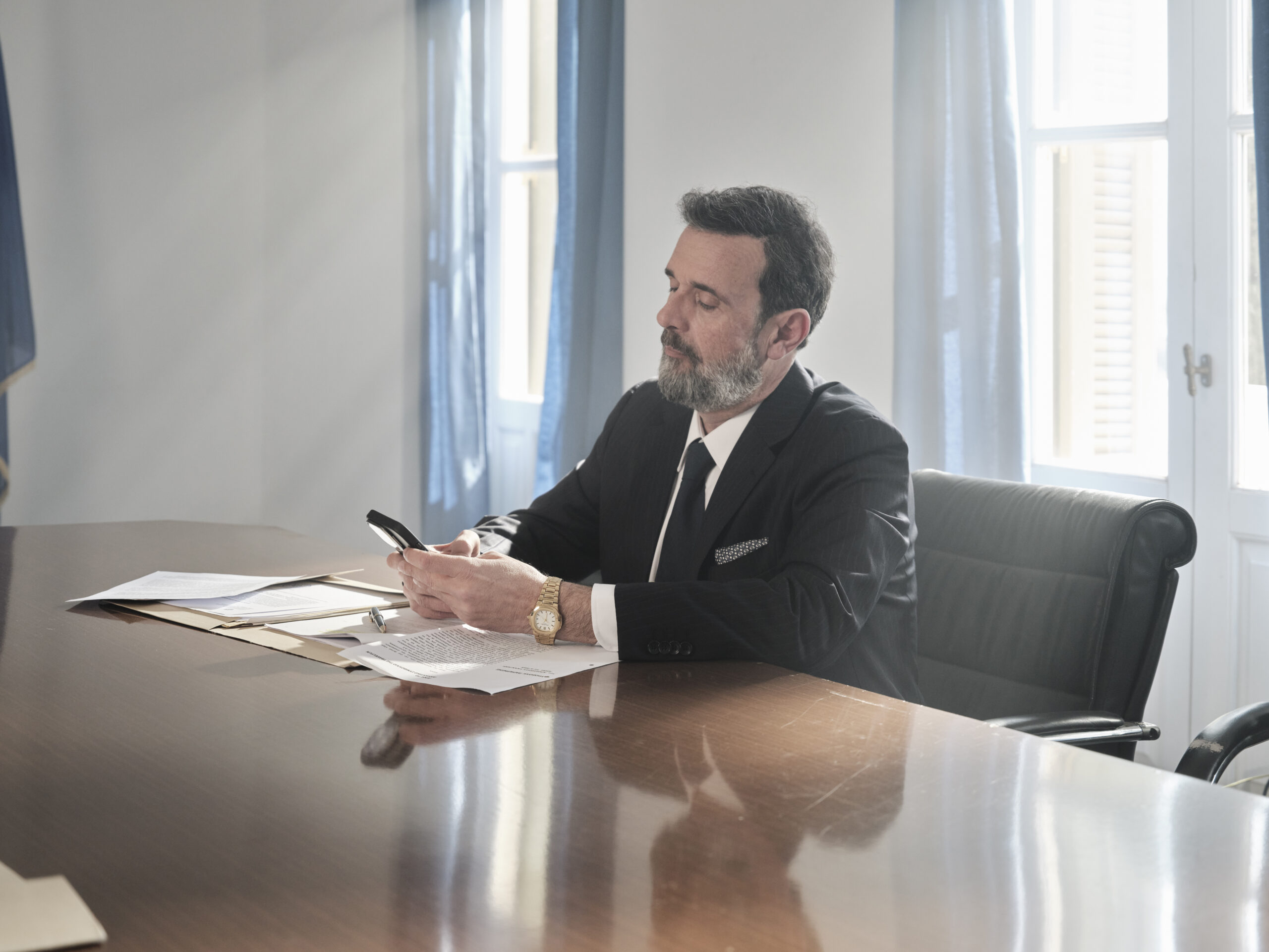 Σύγκρουση: Backstage φωτογραφίες από τη νέα σειρά Μελίνας Τσαμπάνη και Πέτρου Καλκόβαλη που θα δούμε στο Mega