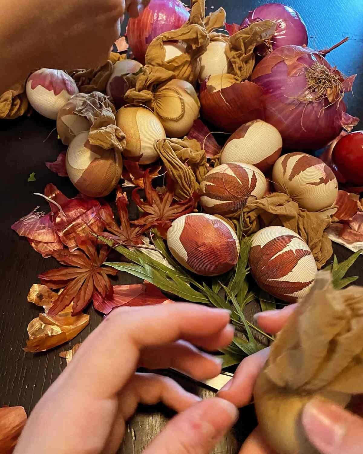 Τα Πασχαλινά αυγά της Κατερίνας Καραβάτου είναι σκέτα στολίδια: Οι τεχνικές που χρησιμοποίησε