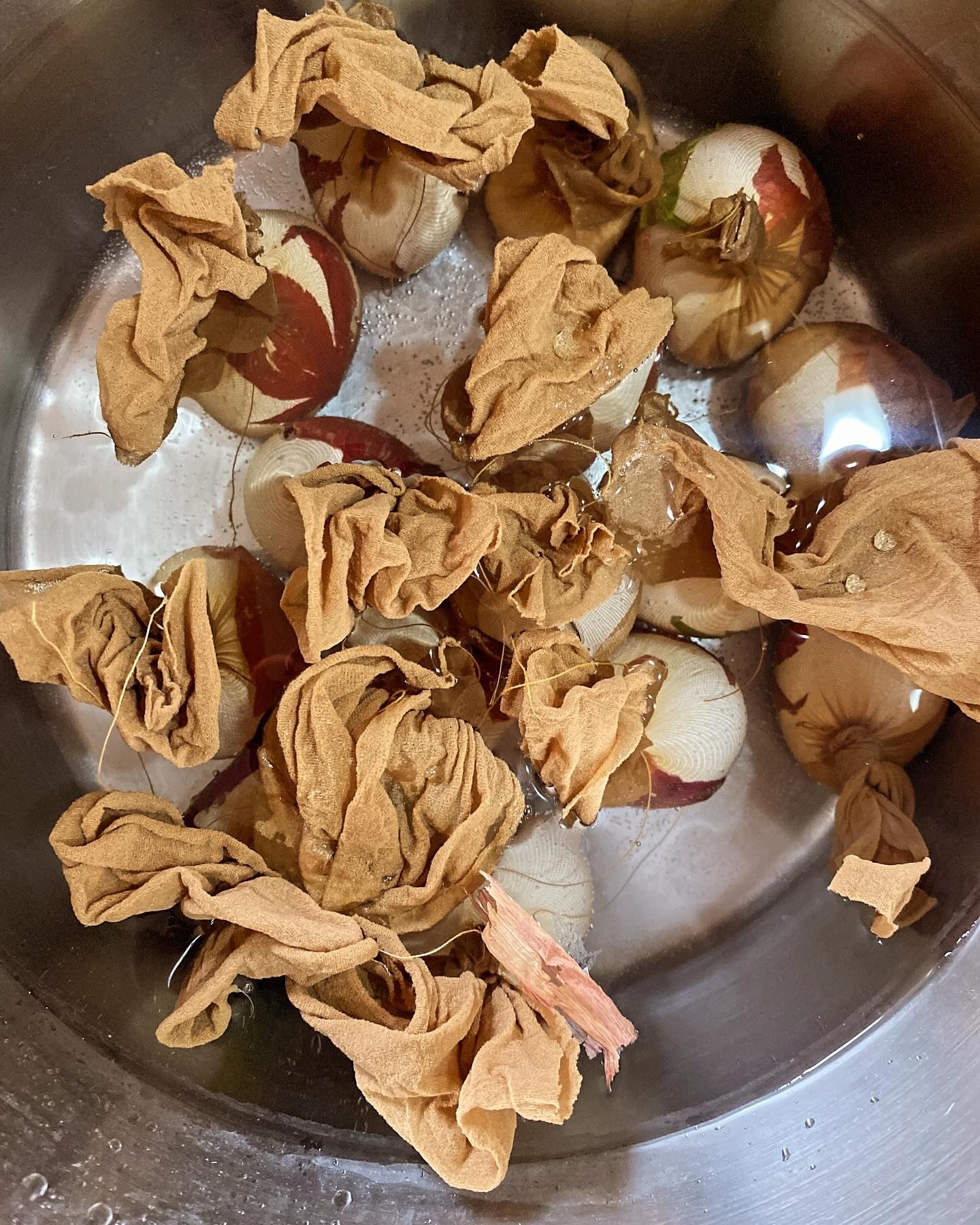 Τα Πασχαλινά αυγά της Κατερίνας Καραβάτου είναι σκέτα στολίδια: Οι τεχνικές που χρησιμοποίησε