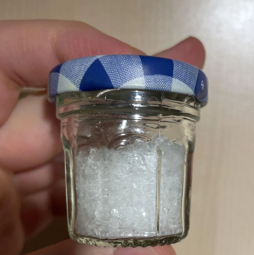 Το κόλπο με το αλάτι για να σου φύγει αμέσως ο πονοκέφαλος χωρίς φάρμακα