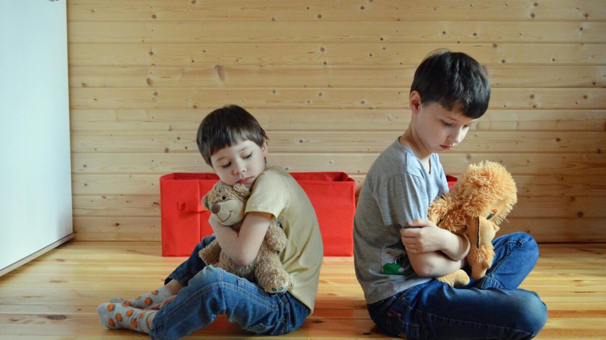 Το μυστικό της αδερφής μου που βοήθησε το πρώτο της παιδί να αποδεχτεί χωρίς ζήλεια το νέο του αδερφάκι