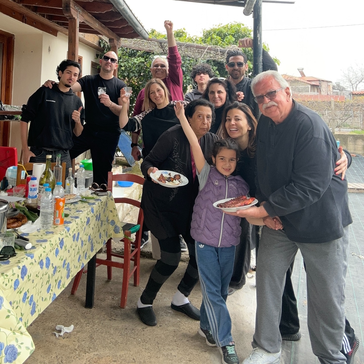 Το παραδοσιακό Πάσχα της Ελένης Χατζίδου και του Ετεοκλή Παύλου και η δημόσια εξομολόγηση