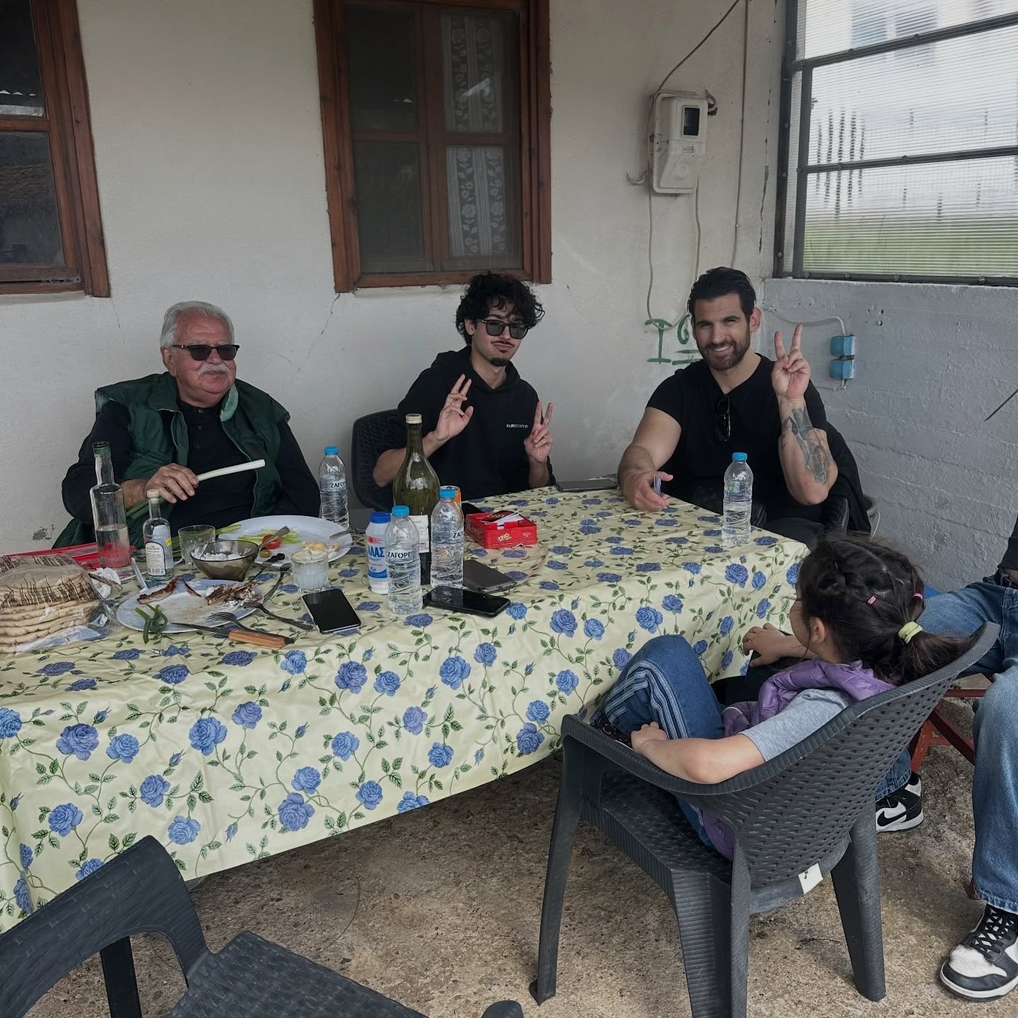 Το παραδοσιακό Πάσχα της Ελένης Χατζίδου και του Ετεοκλή Παύλου και η δημόσια εξομολόγηση