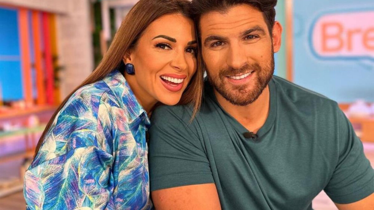 Το παραδοσιακό Πάσχα της Ελένης Χατζίδου και του Ετεοκλή Παύλου και η δημόσια εξομολόγηση