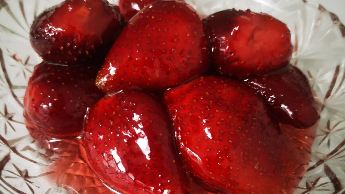 Το πιο πετυχημένο γλυκό του κουταλιού φράουλα