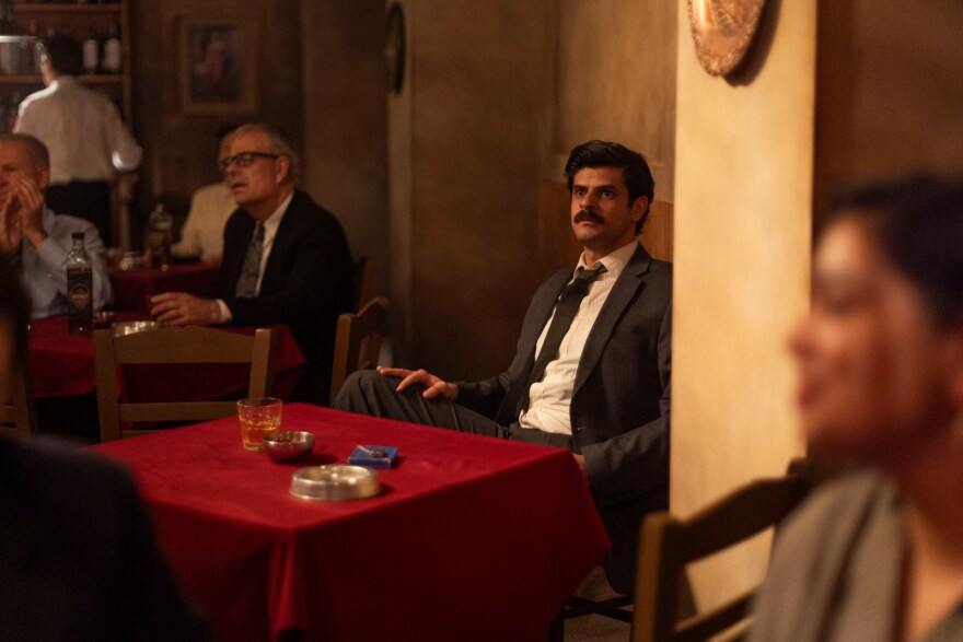 Το Σπίτι Δίπλα στο Ποτάμι-Σταύρος-