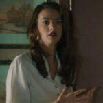 Το σπίτι δίπλα στο ποτάμι: Μαθαίνει ότι δεν μπορεί να κάνει παιδιά και χάνει τα λογικά της