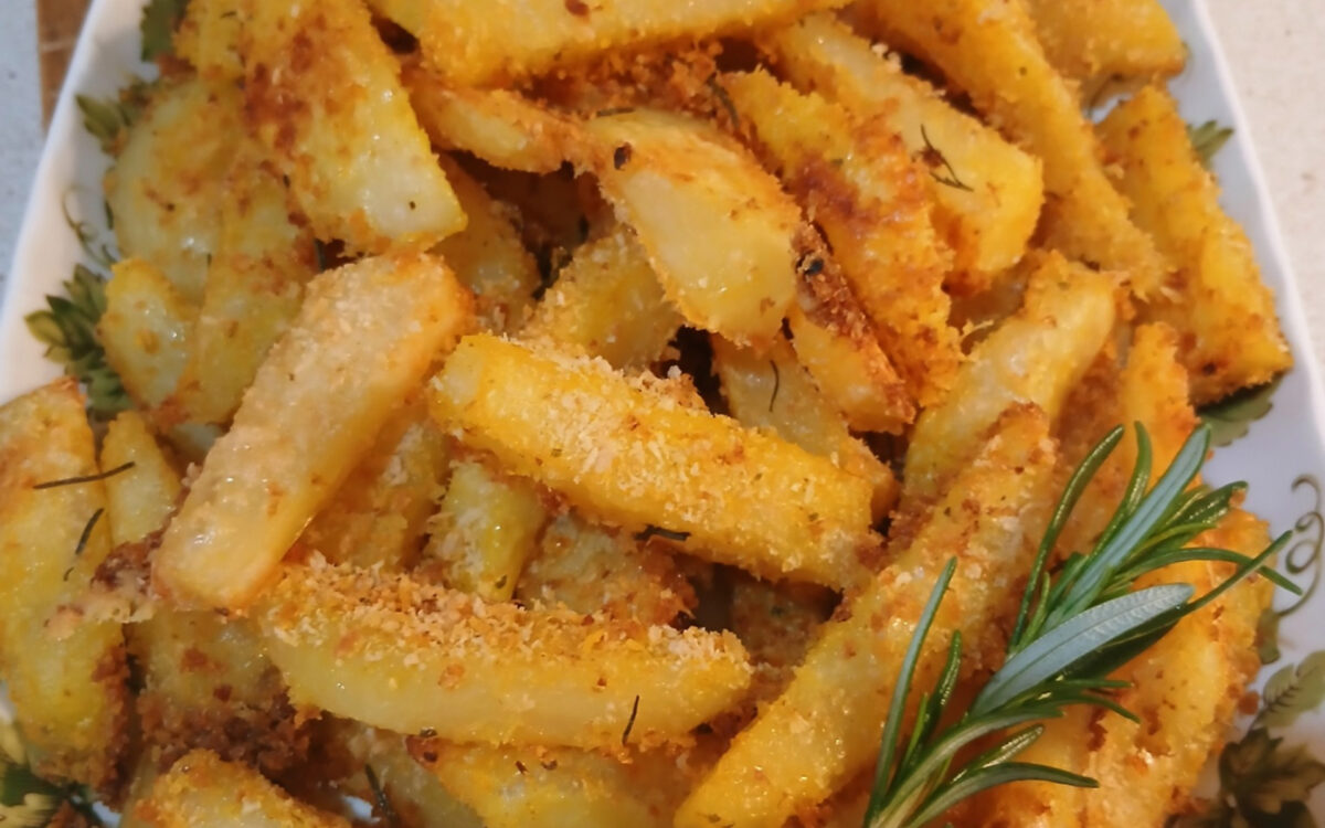 Τραγανές πατάτες φούρνου σα τηγανιτές με το μυστικό συστατικό που τις κάνει crispy