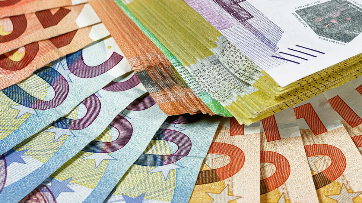 Τριπλή επιστροφή ενοικίου: Ποιοι είναι οι δικαιούχοι και πότε θα λάβουν τα χρήματα;