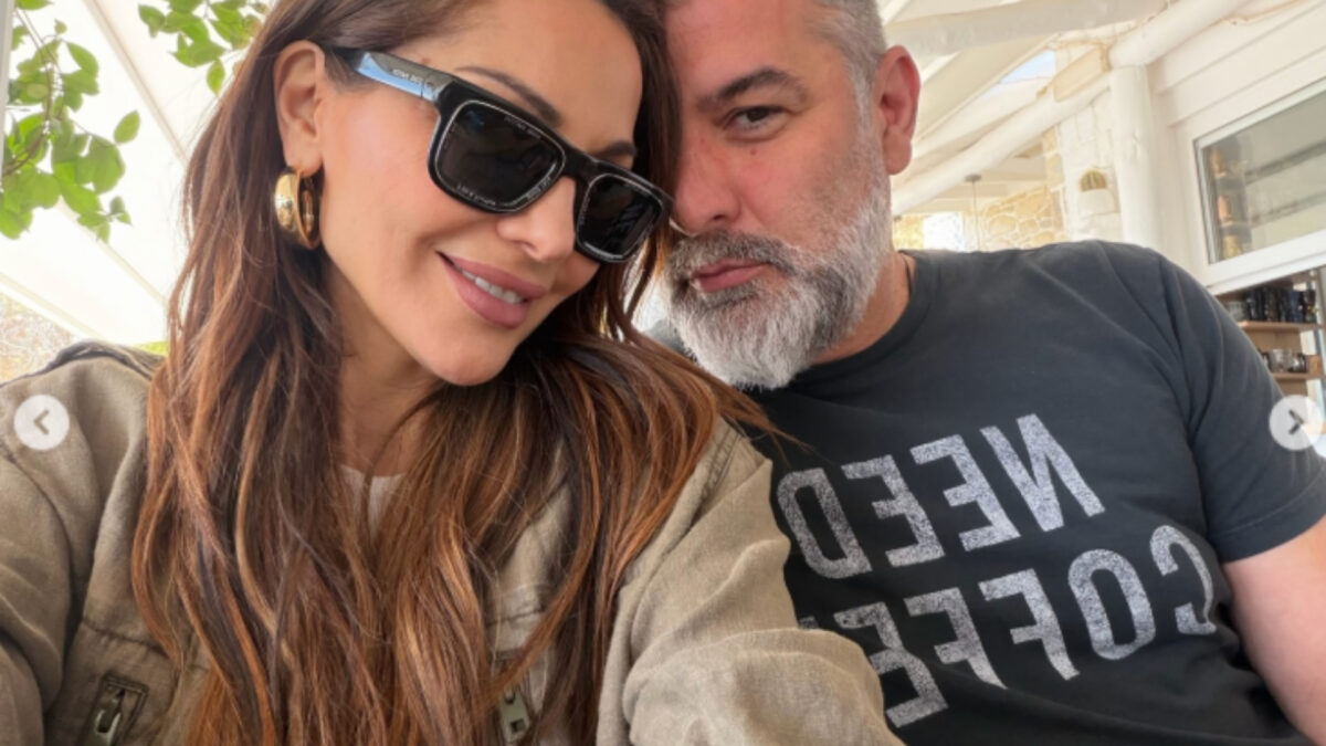 Βασίλης Μπισμπίκης και Δέσποινα Βανδή: Το ρομαντικό Πάσχα που πέρασαν σε παραλία της Κρήτης (φωτο)