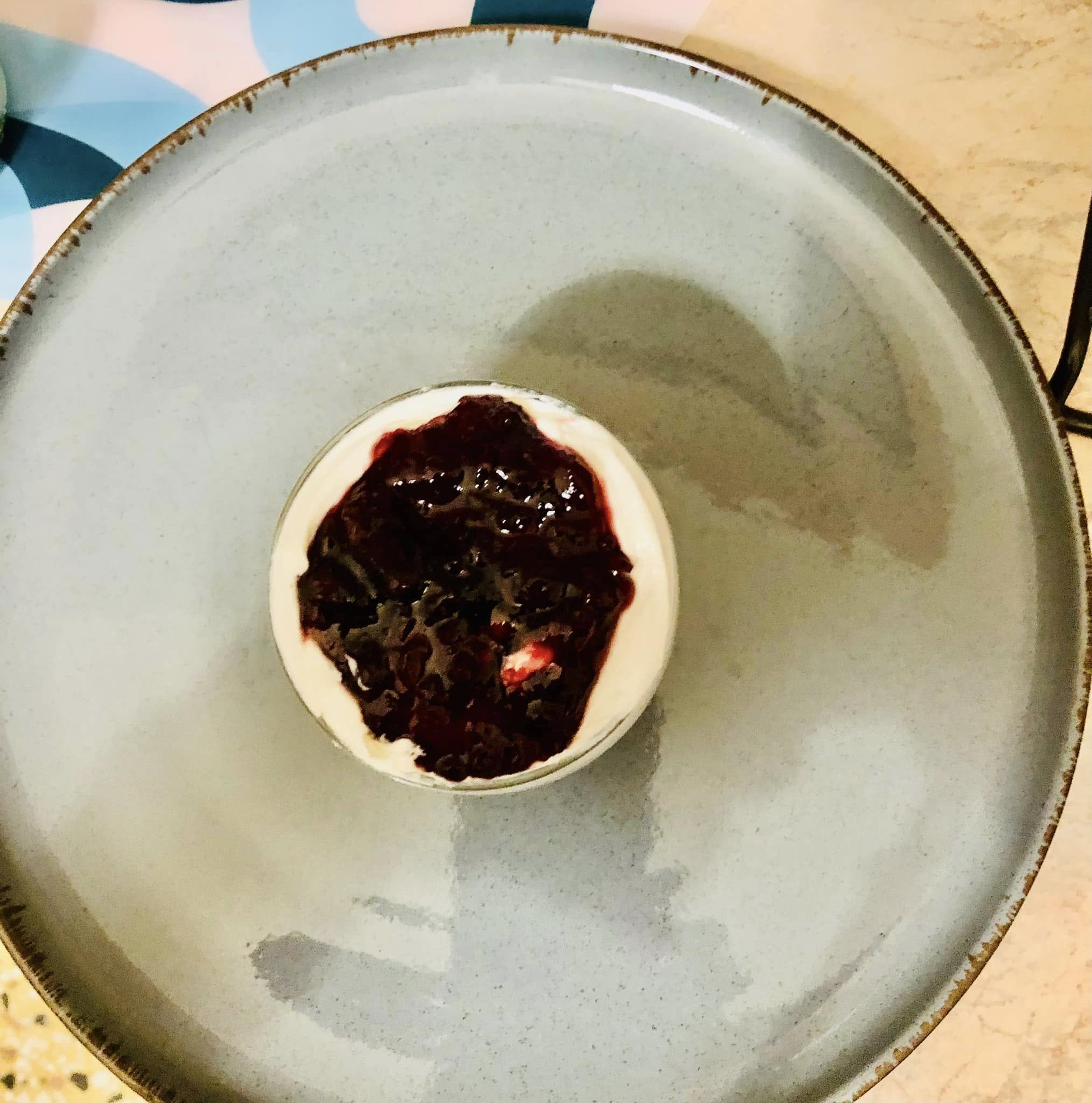 Cheesecake στο ποτήρι με γιαούρτι και cottage χωρίς ζάχαρη
