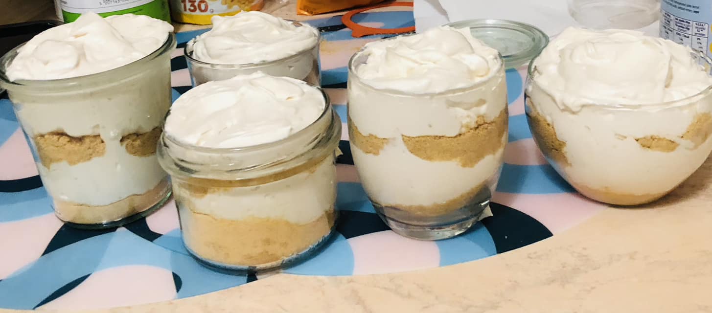 Cheesecake στο ποτήρι με γιαούρτι και cottage χωρίς ζάχαρη
