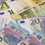 Αλλάζει το επίδομα των 1.000 ευρώ: Ποιοι μπορούν να το λάβουν;