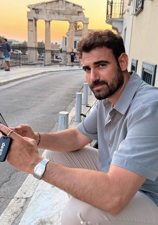 Ανδρέας Γεωργίου και Νίκος Πολυδερόπουλος ποζάρουν μαζί με τα παιδιά τους σε μία πολύ τρυφερή φωτογραφία
