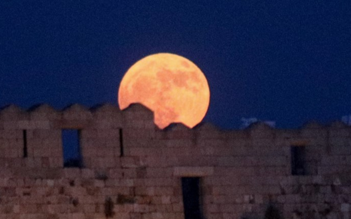 Πανσέληνος στις 31/05: Όλες οι αλήθειες βγαίνουν στο φως- Τι έρχεται σε κάθε ζώδιο;